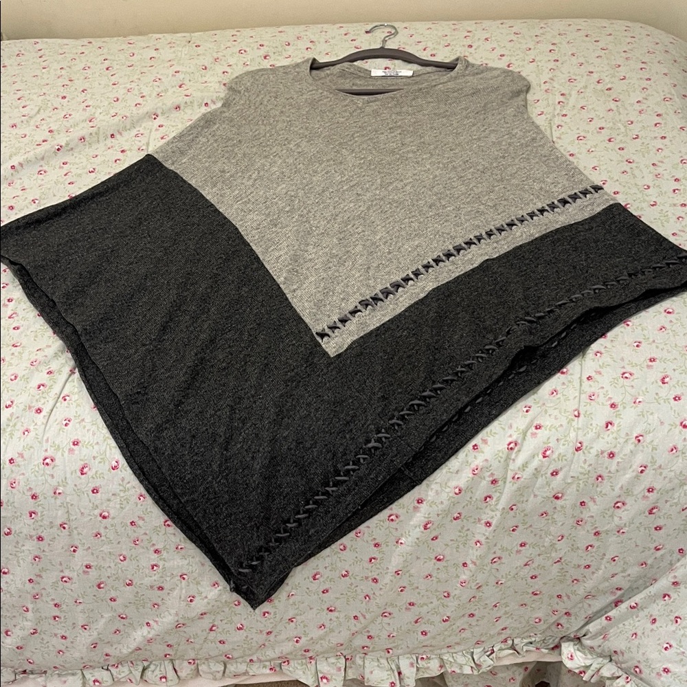 Gray and Black Women's Sweater